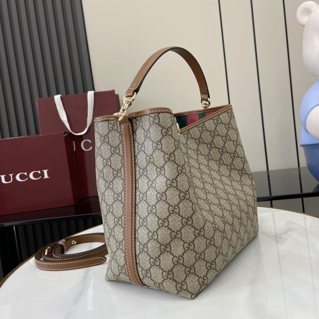 Gucci GG Emblem Small Shoulder Bag - PerfectKickZ