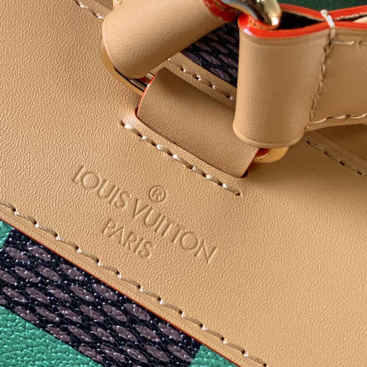 Louis Vuitton Christopher MM  N40564 - PerfectKickZ