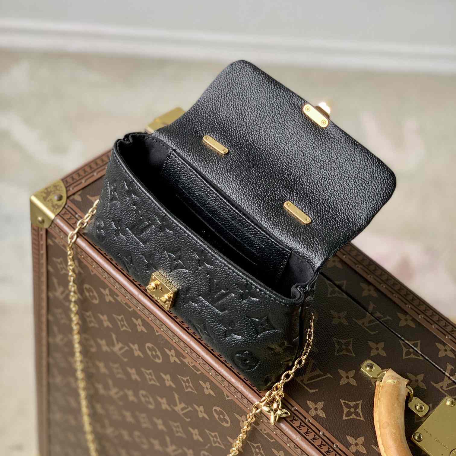 Louis Vuitton Nano Madeleine  M12144 - PerfectKickZ