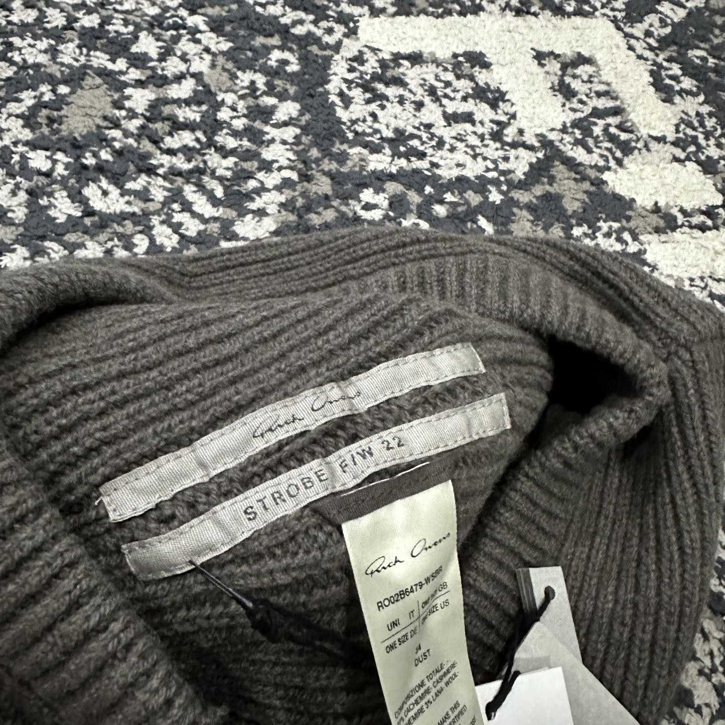 Rick Owens Balaclava Cashmere Knit Hood Hat - PerfectKickZ