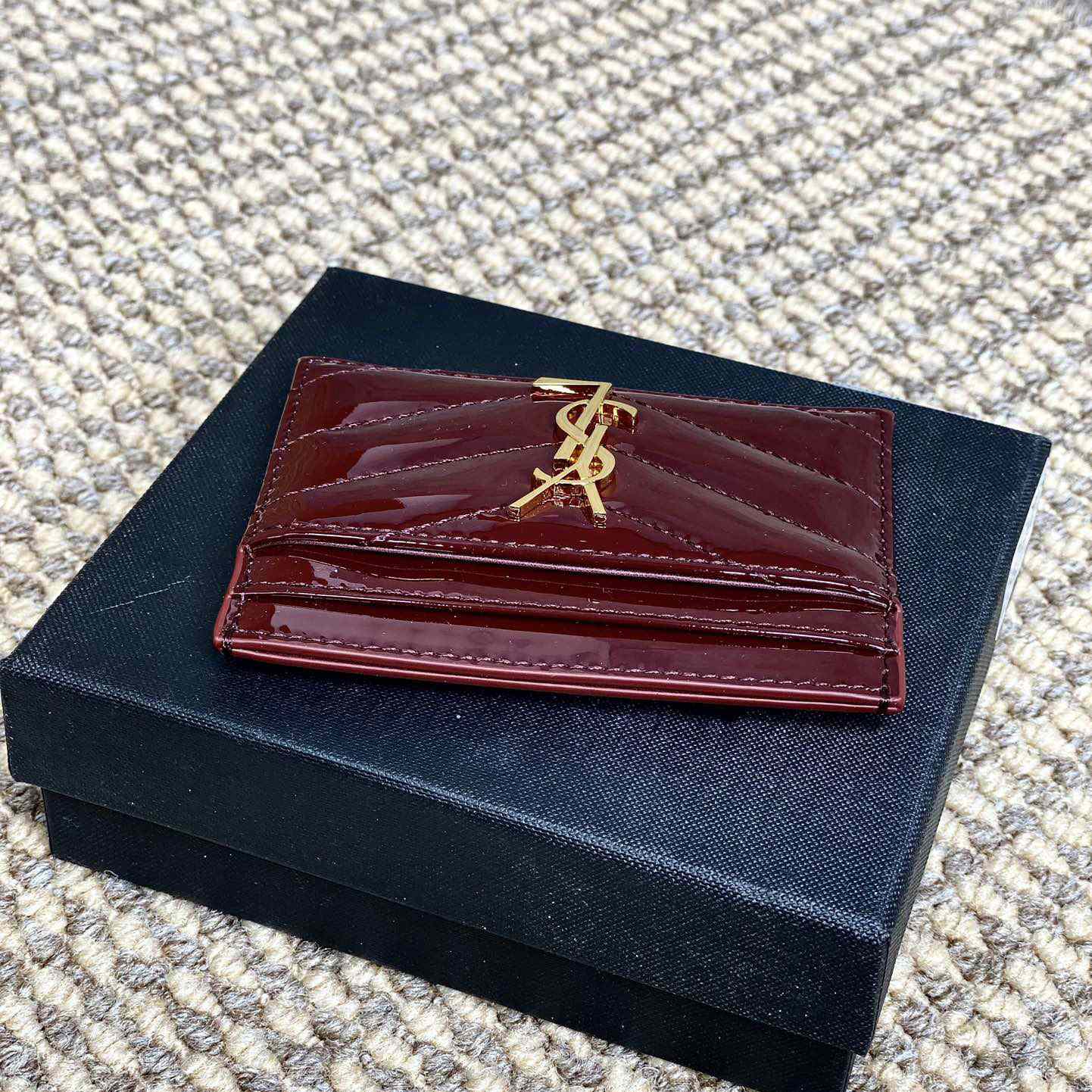 Saint Laurent Cassandre Matelasse Card Case In Patent Leather - 