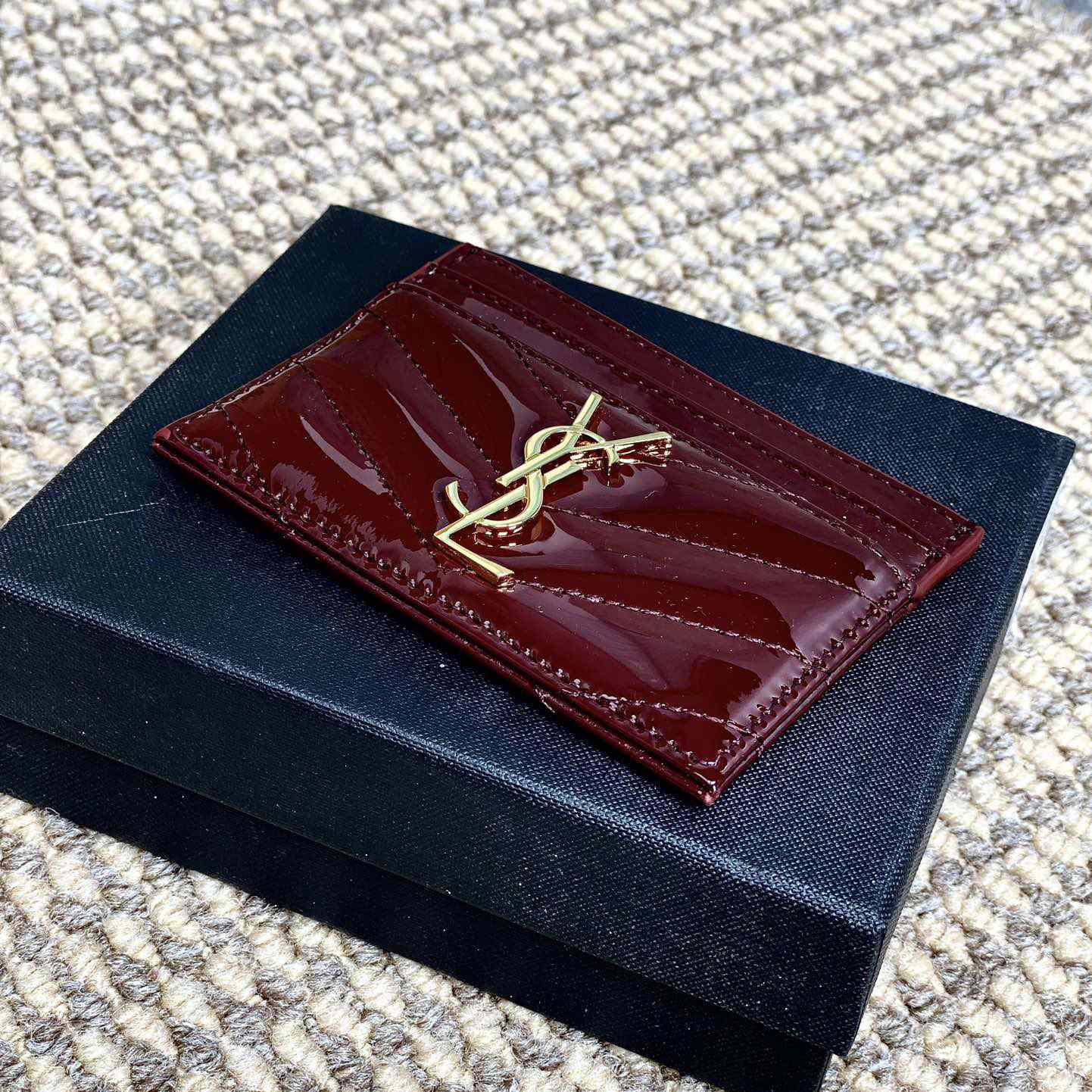 Saint Laurent Cassandre Matelasse Card Case In Patent Leather - 