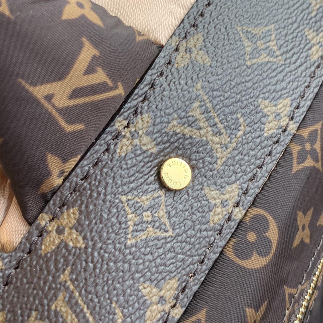 Louis Vuitton Monogram Giant Pillow OnTheGo MM   M59007 （41 x 34 x 19cm） - PerfectKickZ
