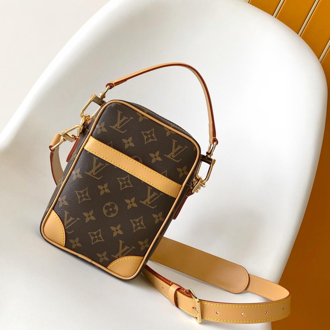Louis Vuitton Danube   M14013 - PerfectKickZ