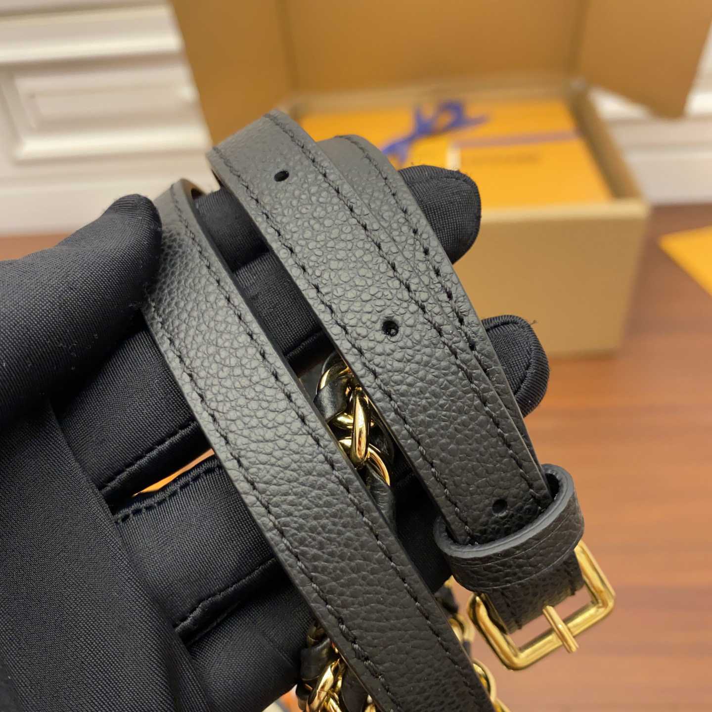 Louis Vuitton Vanity Pouch  M45780   (19x13x11CM) - PerfectKickZ