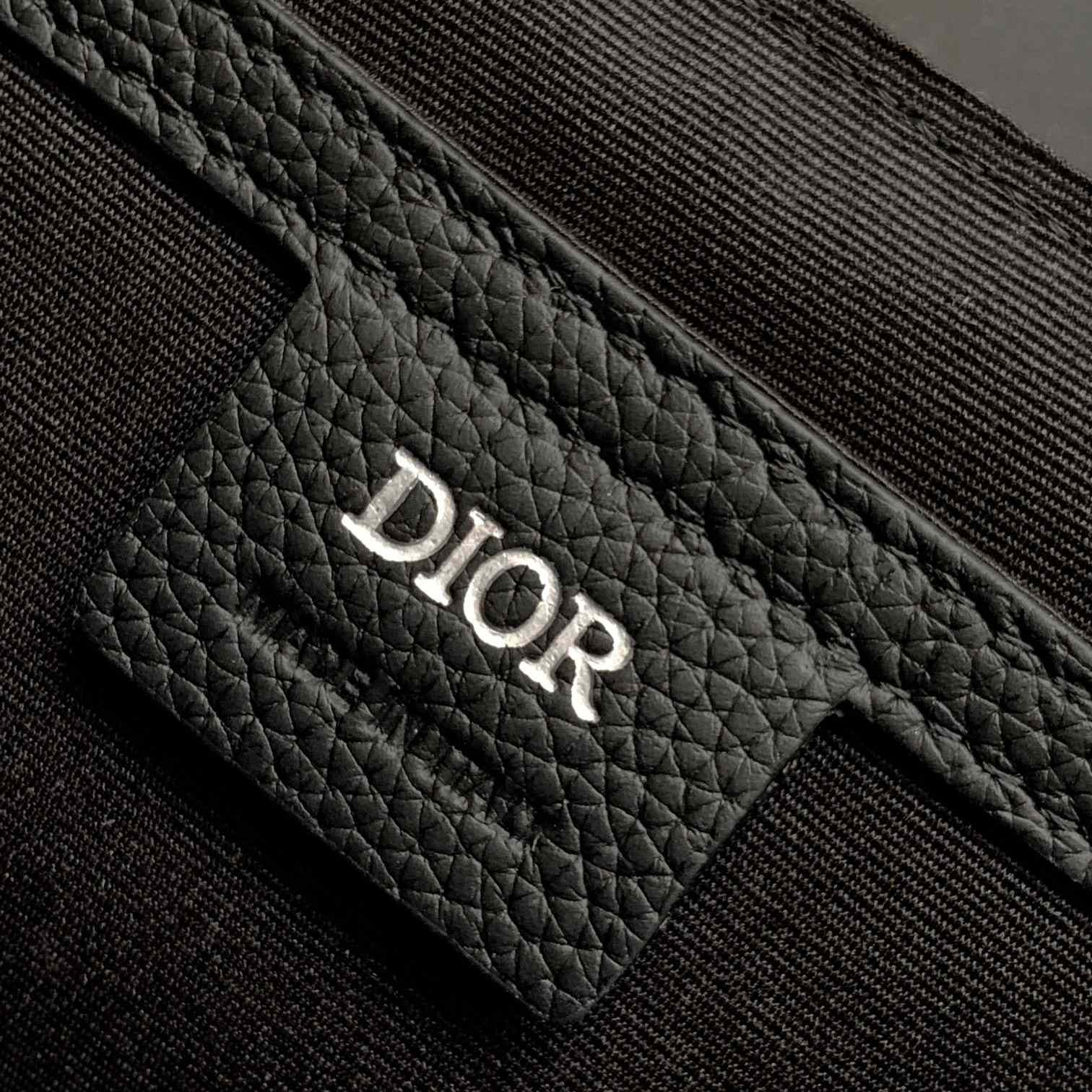 Dior Small Saddle Messenger Bag With Flap - PerfectKickZ