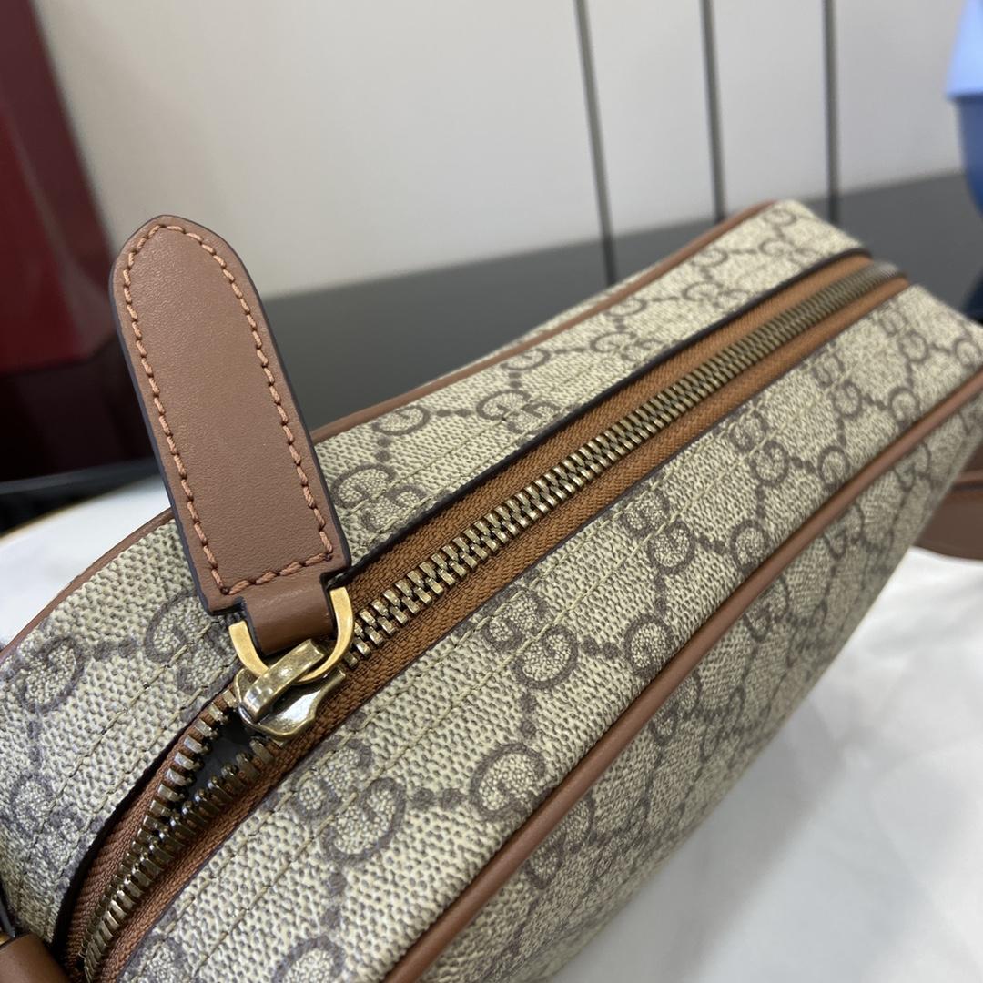 Gucci GG Emblem Small Crossbody Bag - PerfectKickZ