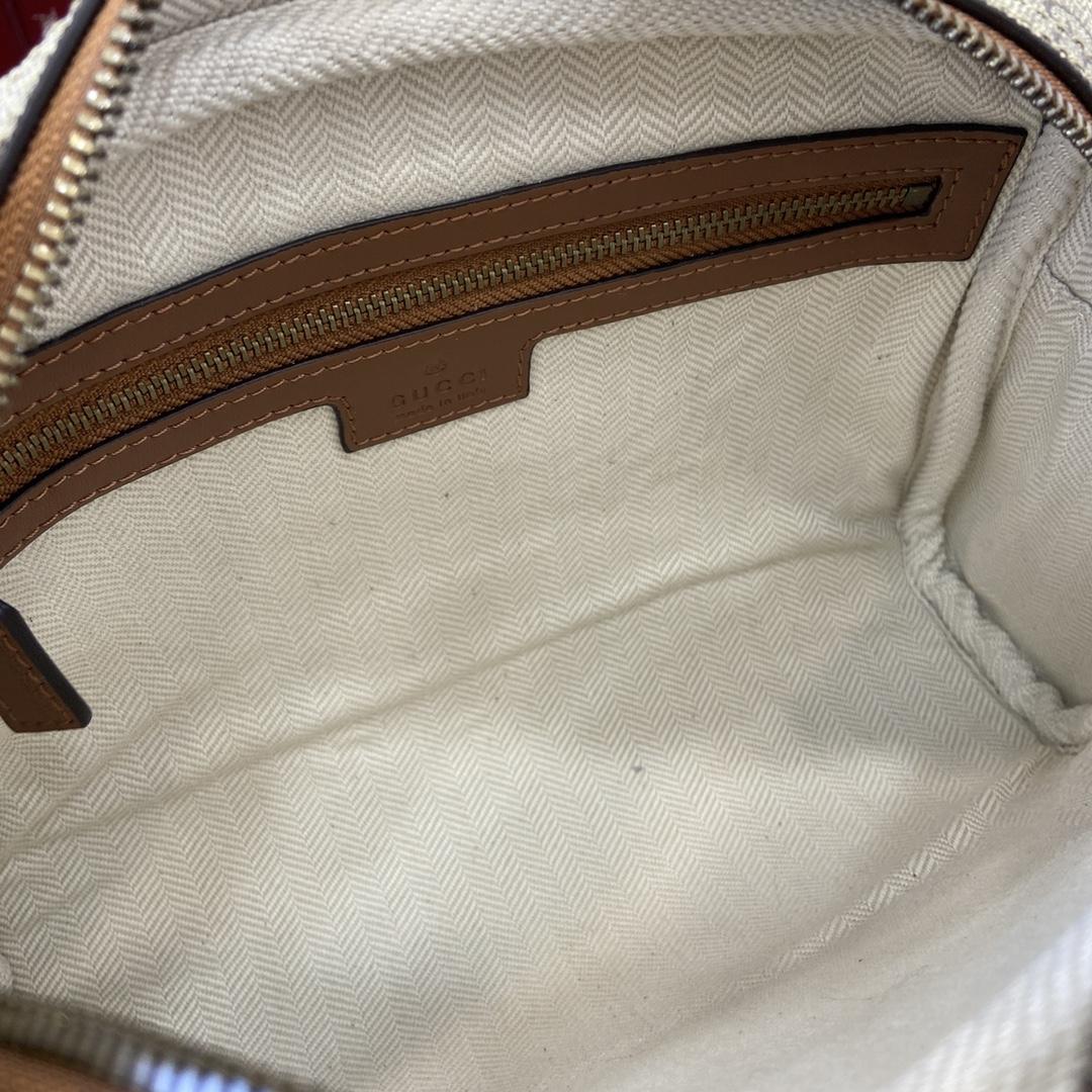 Gucci GG Emblem Small Crossbody Bag - PerfectKickZ