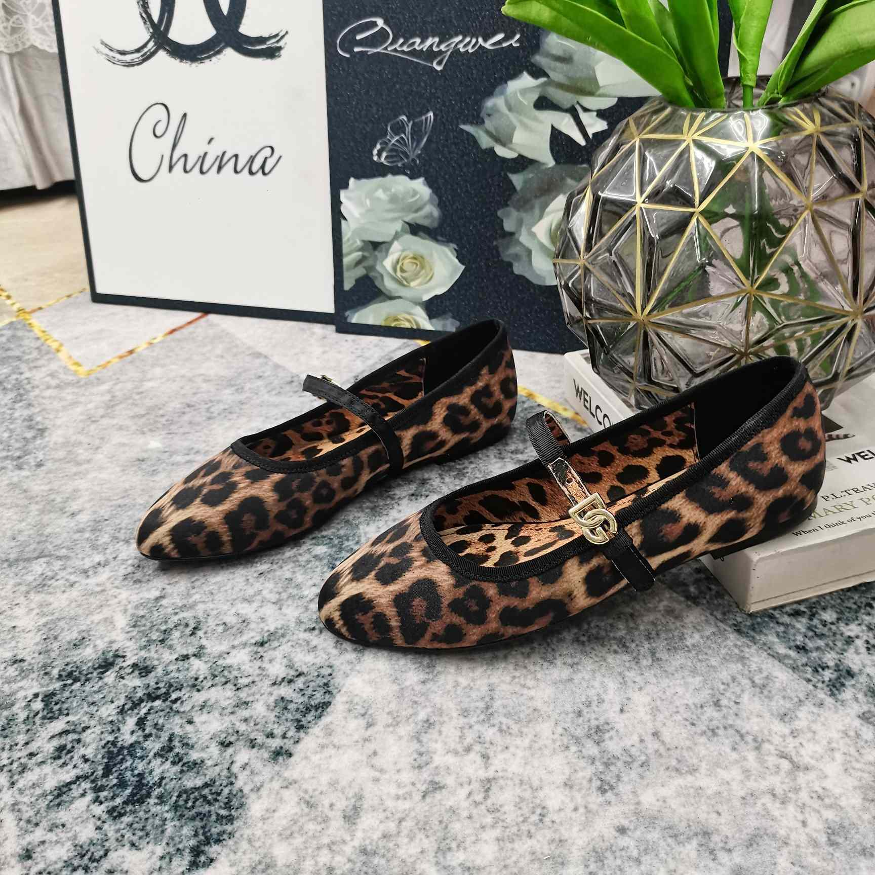 Dolce & Gabbana Printed Velvet Ballet Flats - PerfectKickZ