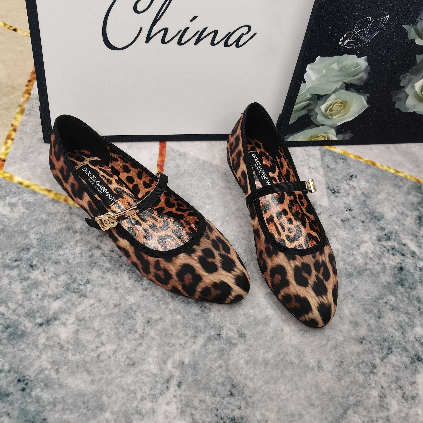 Dolce & Gabbana Printed Velvet Ballet Flats - PerfectKickZ