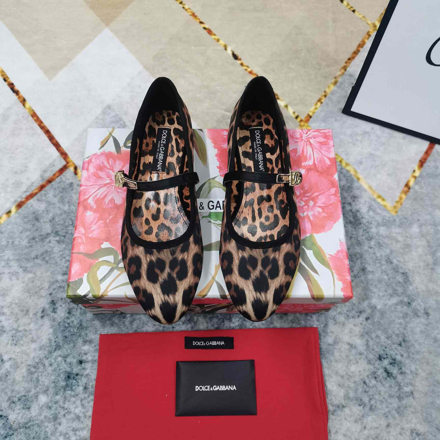 Dolce & Gabbana Printed Velvet Ballet Flats - 