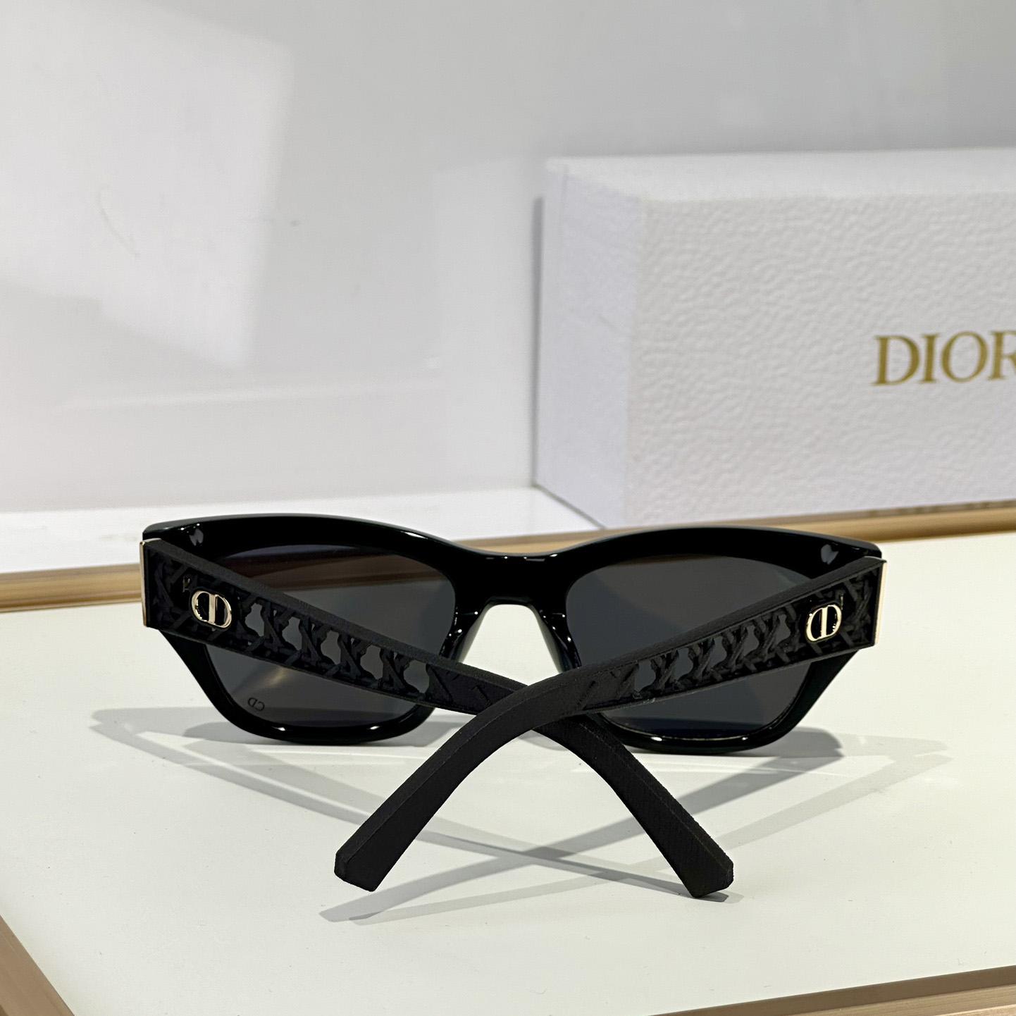 Dior VeryDior S2I Sunglasses - PerfectKickZ