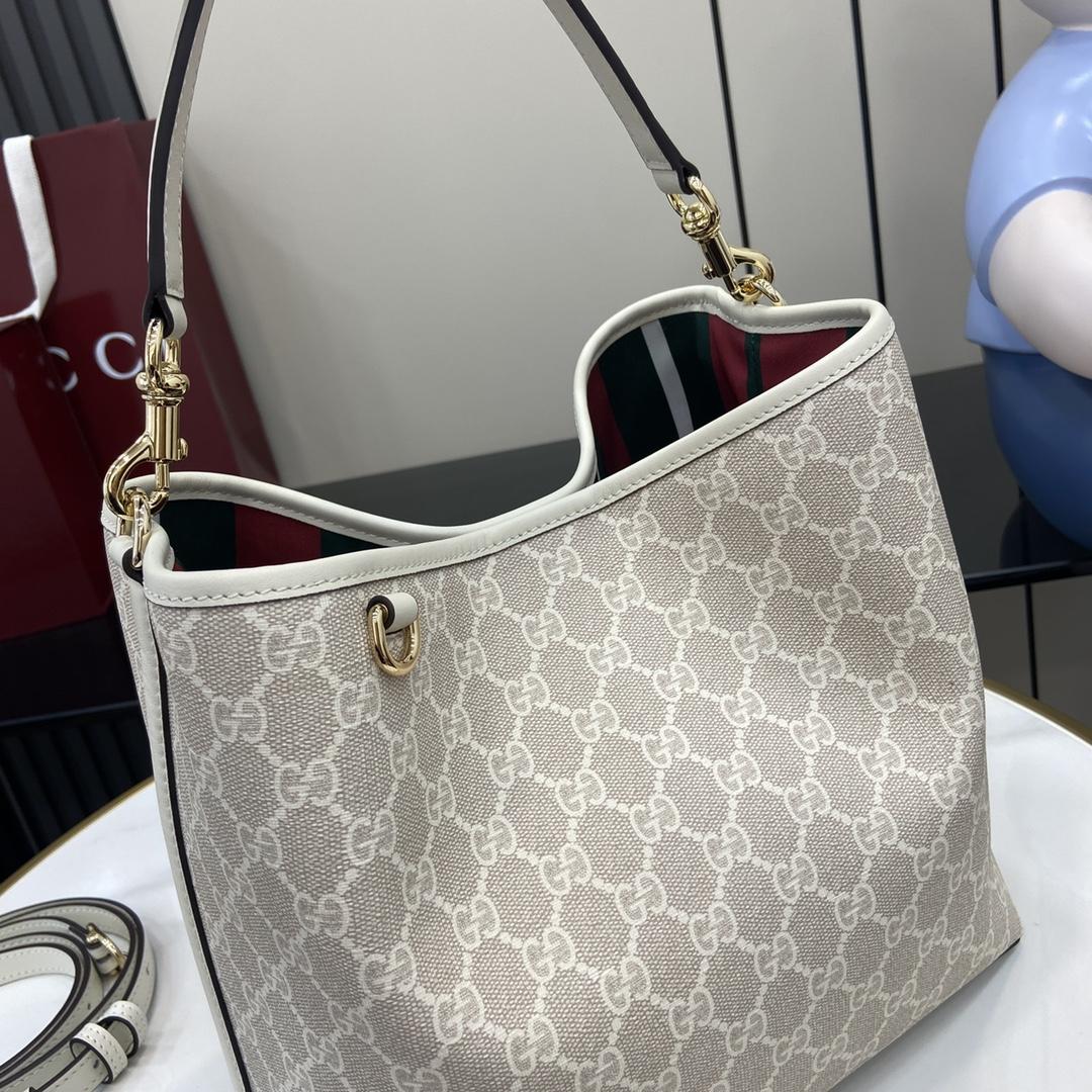 Gucci GG Emblem Small Shoulder Bag - PerfectKickZ