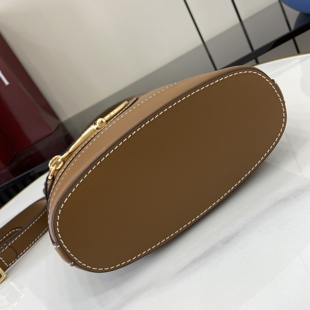 Gucci 73 Mini Bucket Bag - PerfectKickZ