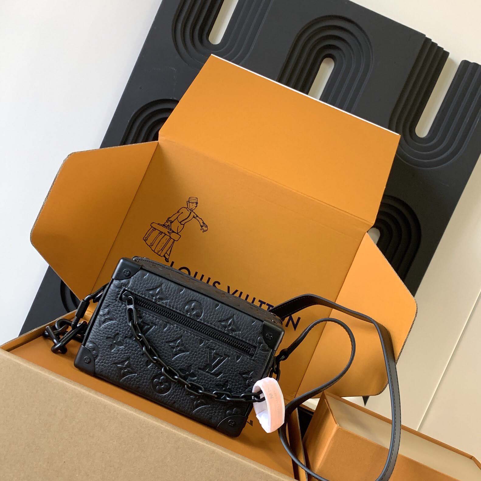 Louis Vuitton Mini Soft Trunk   M55702 - 