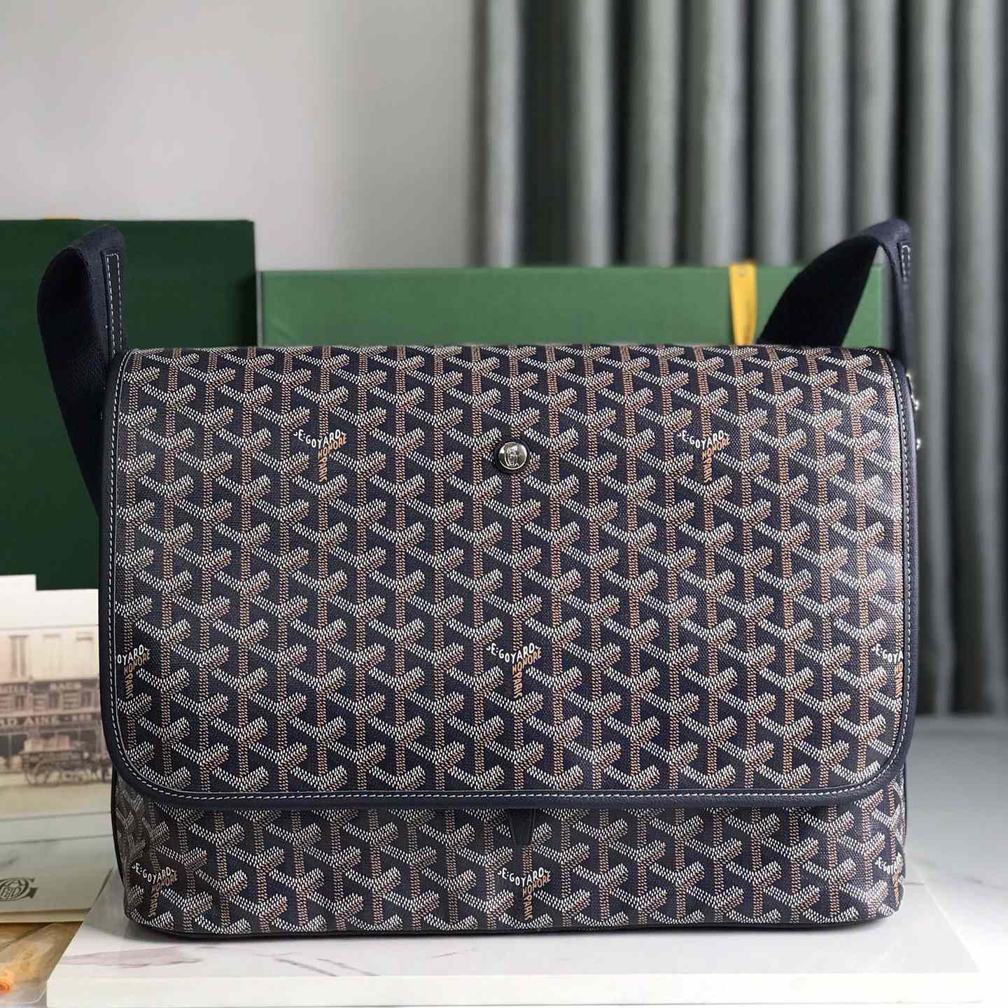 Goyard Capetien MM Messenger Bag   - PerfectKickZ