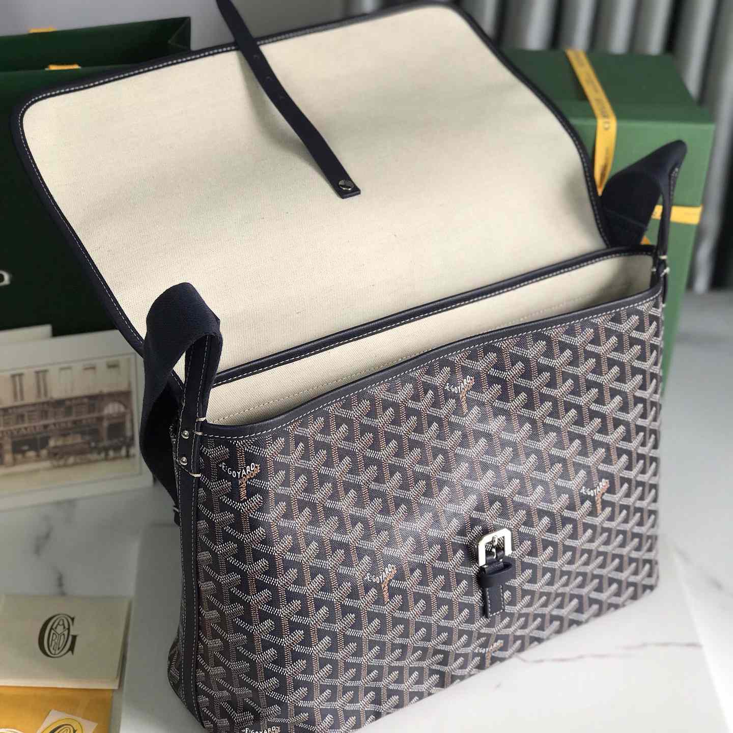 Goyard Capetien MM Messenger Bag   - 
