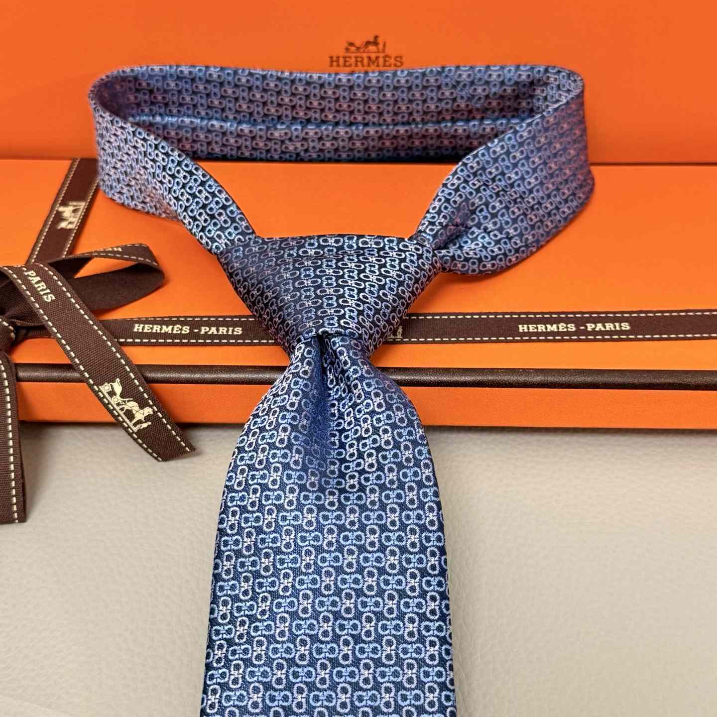Hermes Maillons Vagues Tie - 