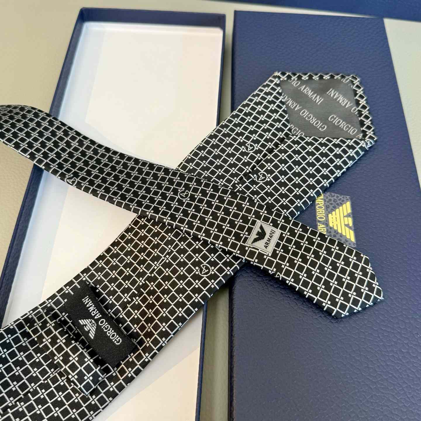 Hermes Maillons Vagues Tie - PerfectKickZ