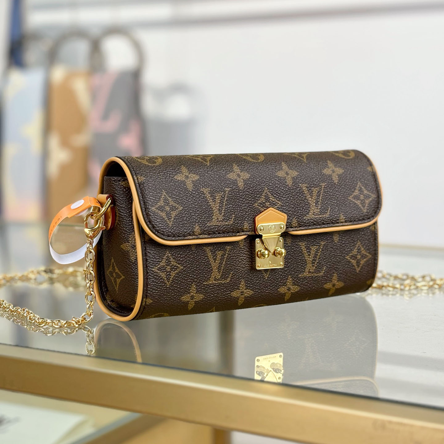  Louis Vuitton Pochette Camille   M13566 - PerfectKickZ