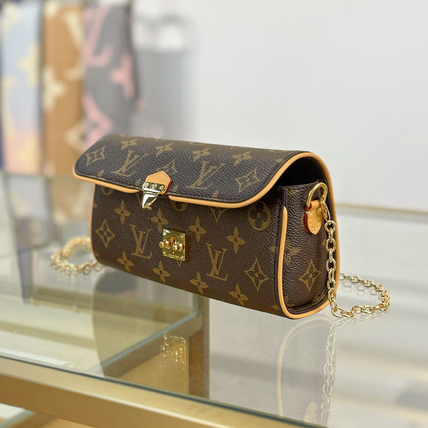  Louis Vuitton Pochette Camille   M13566 - PerfectKickZ