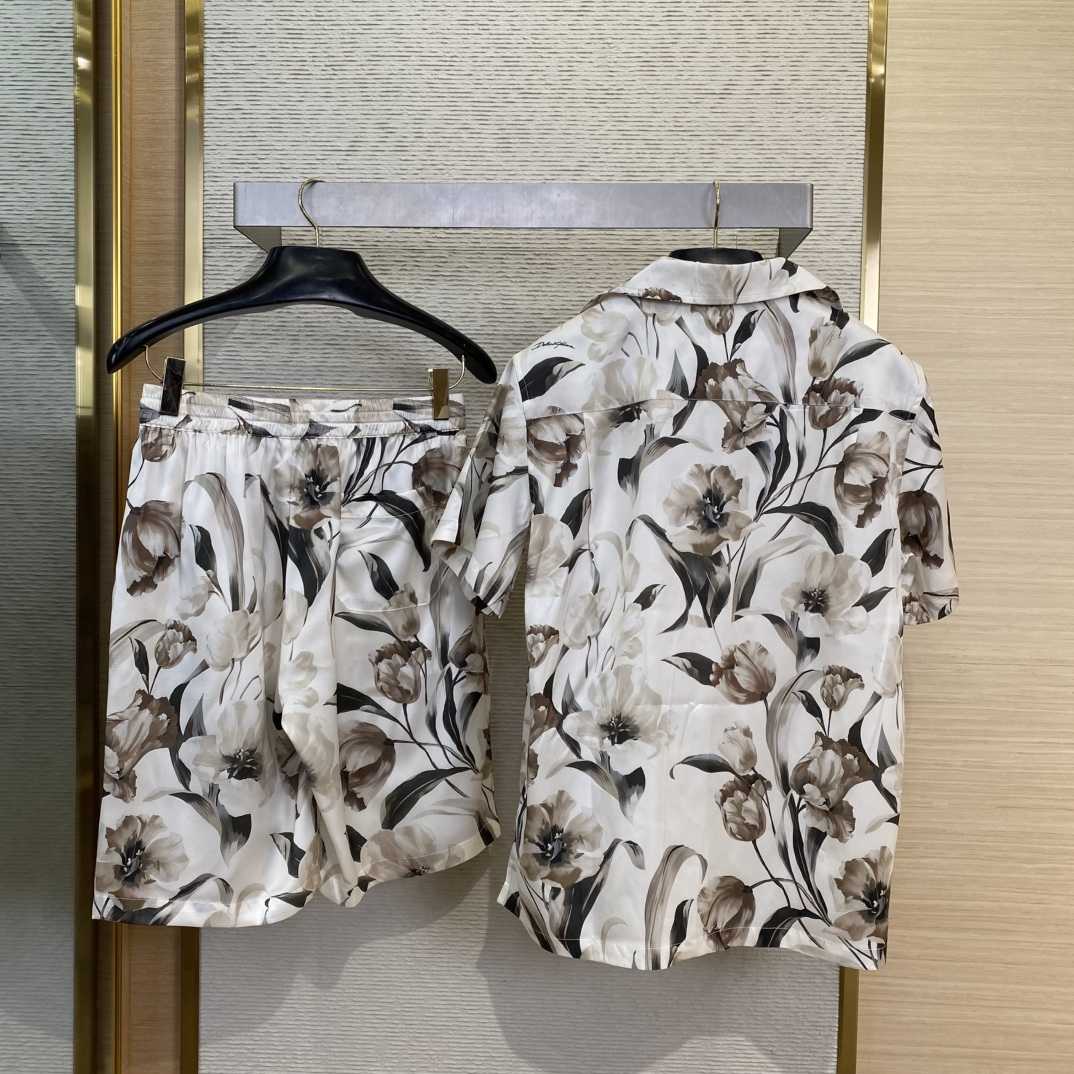 Dolce & Gabbana Tulip-print Silk Shirt And Shorts - PerfectKickZ