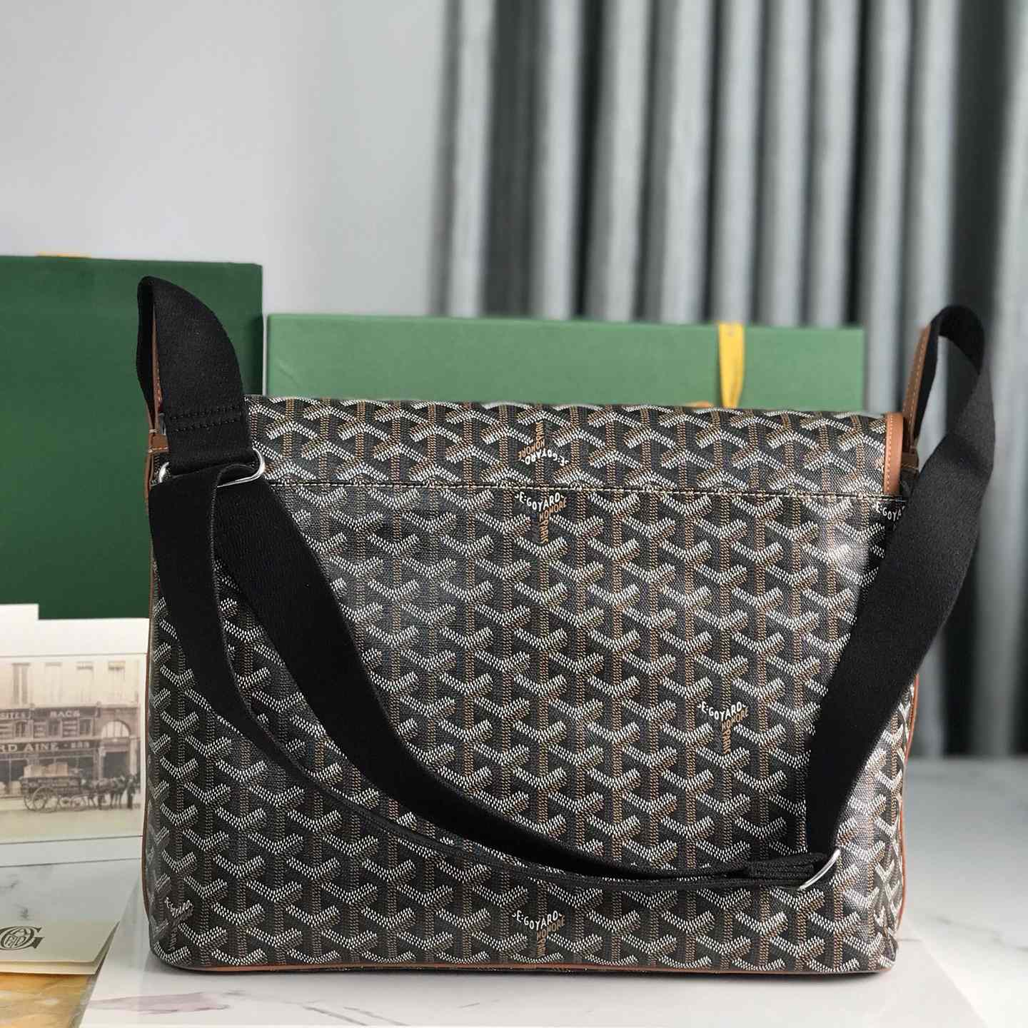 Goyard Capetien MM Messenger Bag   - PerfectKickZ