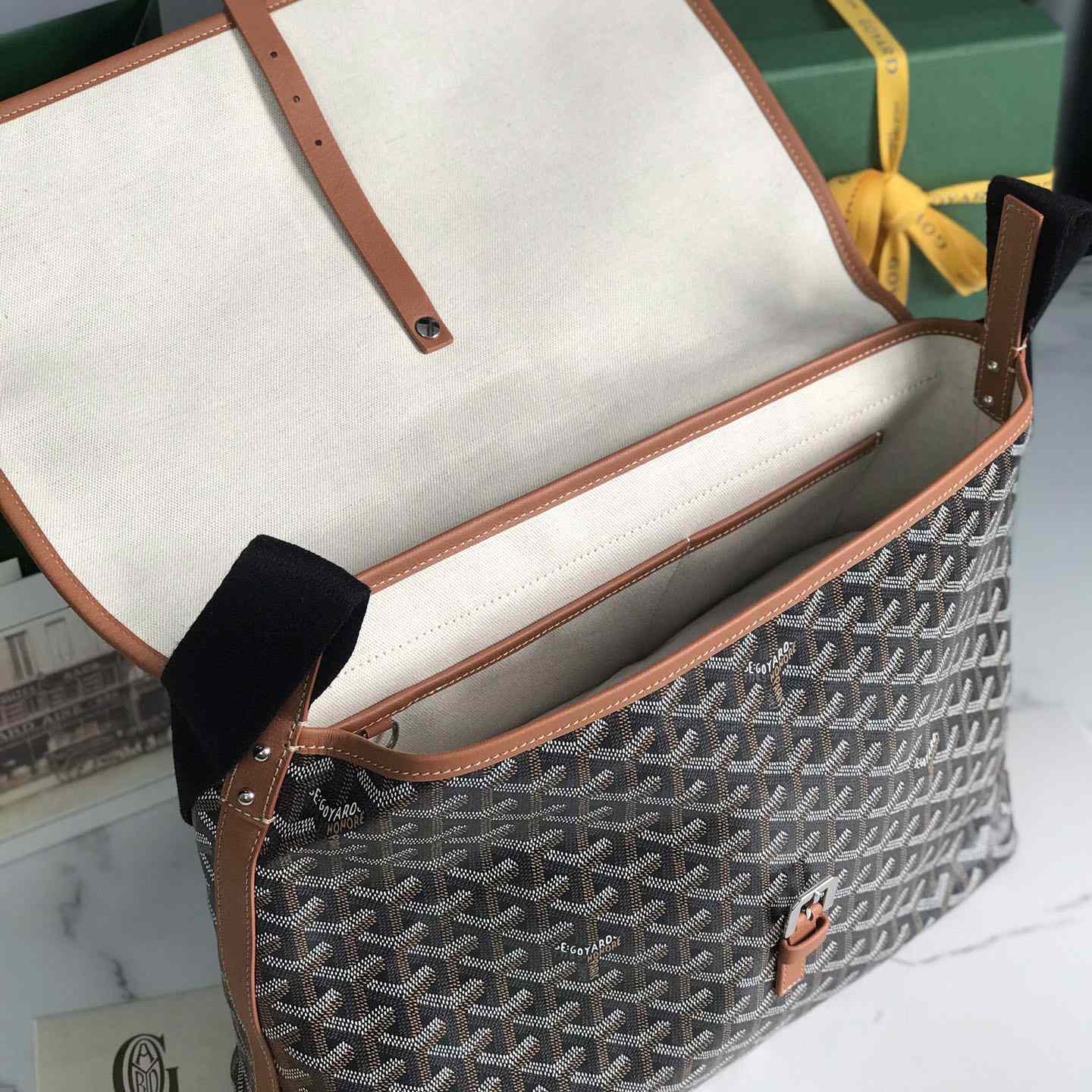 Goyard Capetien MM Messenger Bag   - PerfectKickZ