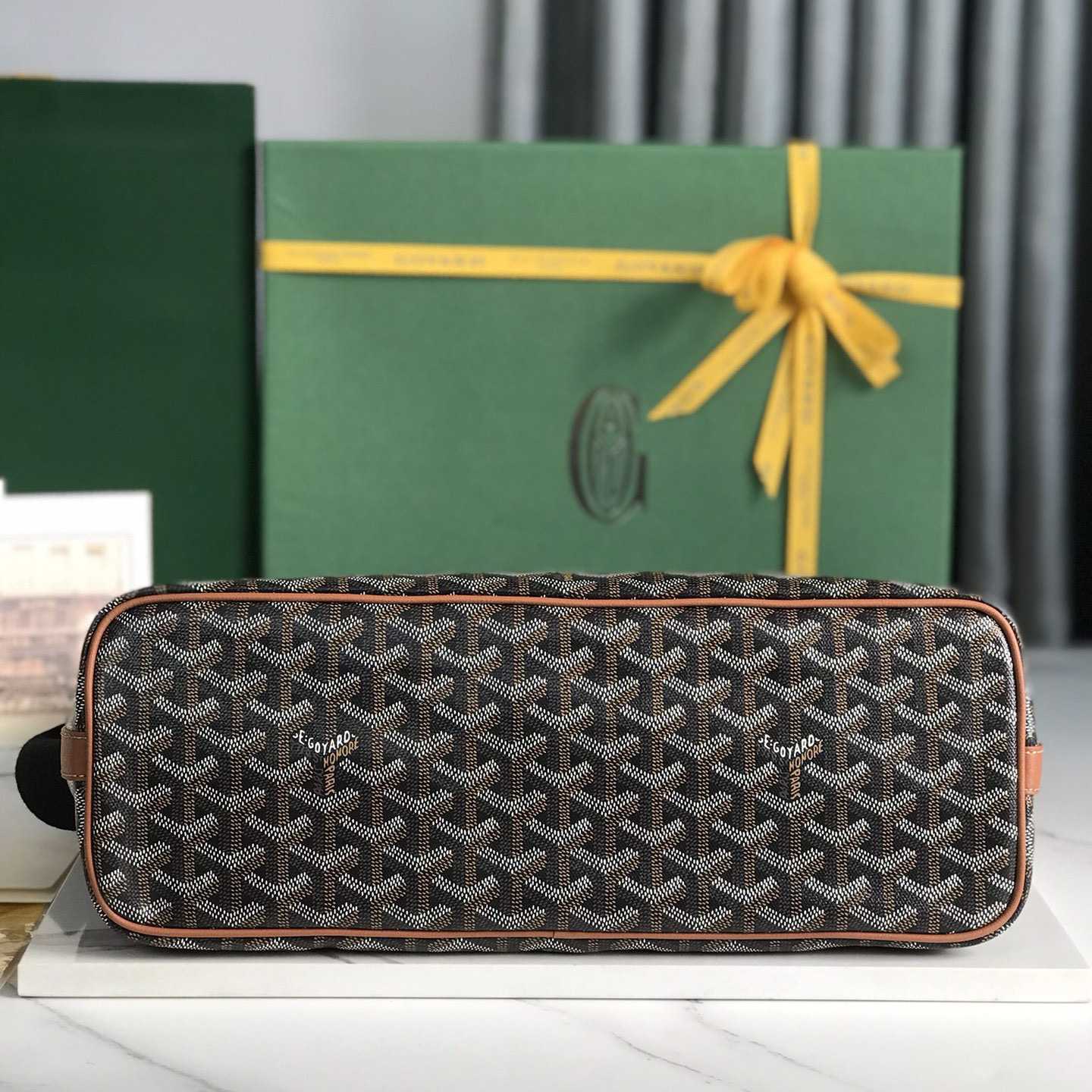 Goyard Capetien MM Messenger Bag   - PerfectKickZ
