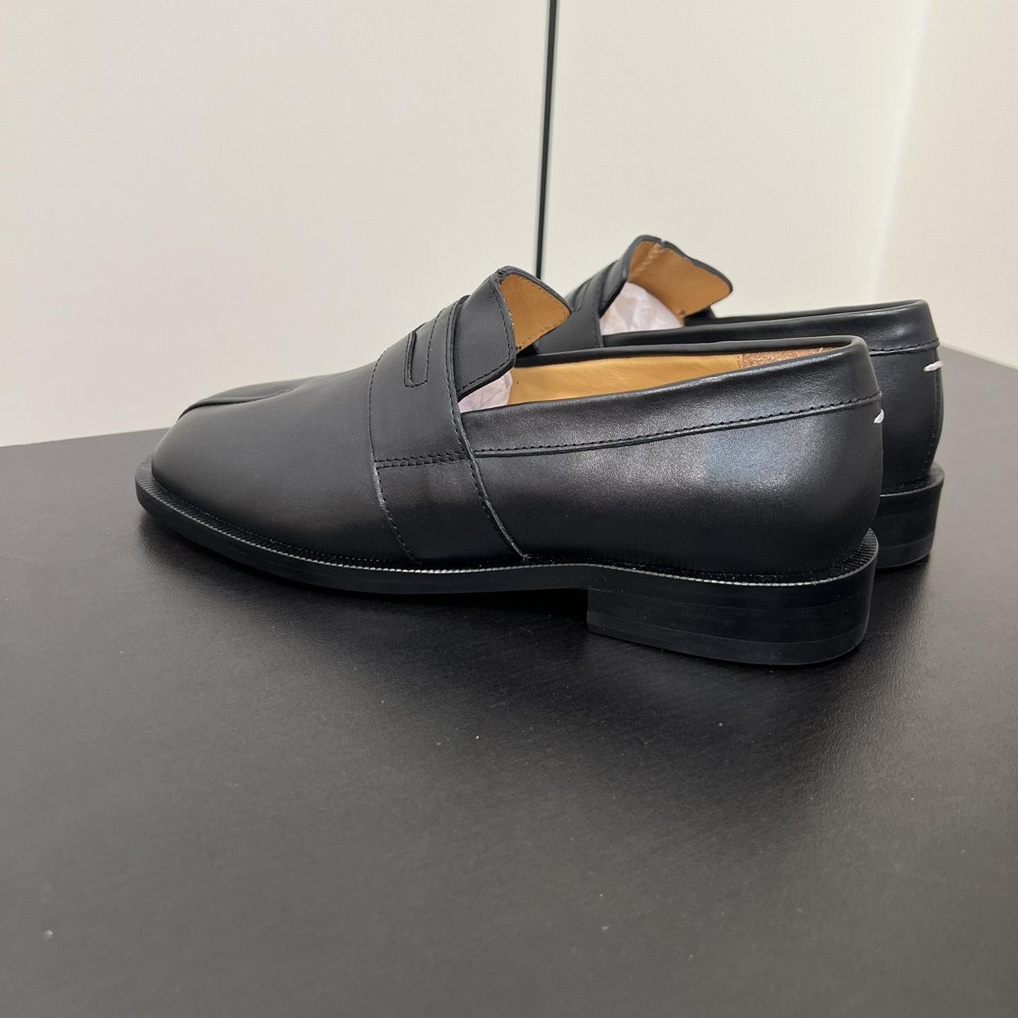 Maison Margiela Tabi Leather Loafers - PerfectKickZ