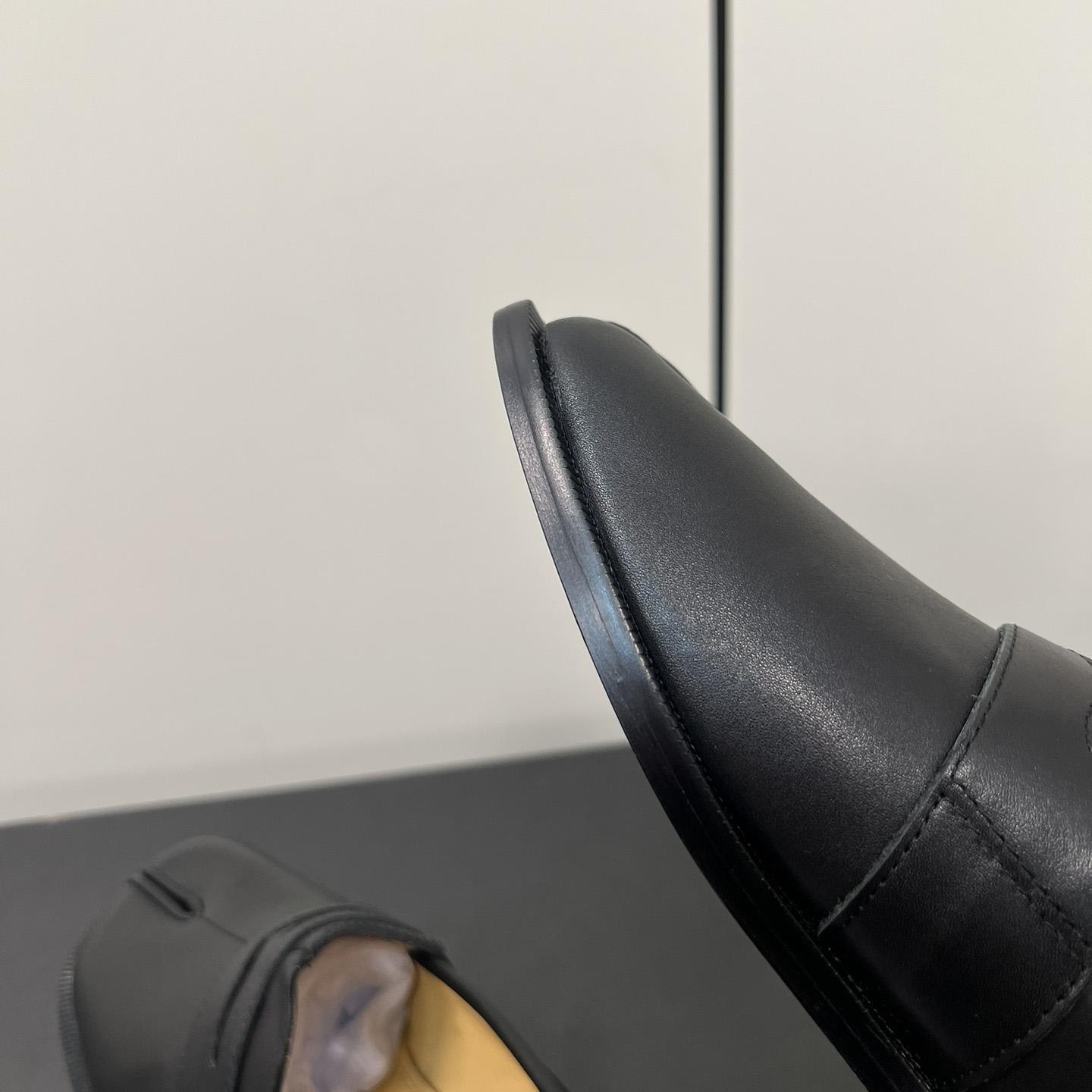 Maison Margiela Tabi Leather Loafers - PerfectKickZ