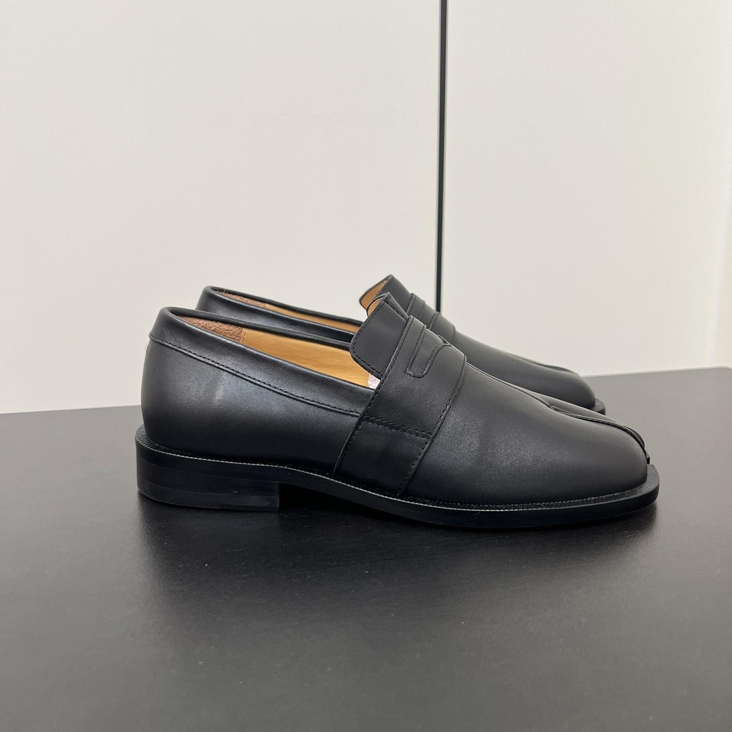 Maison Margiela Tabi Leather Loafers - PerfectKickZ