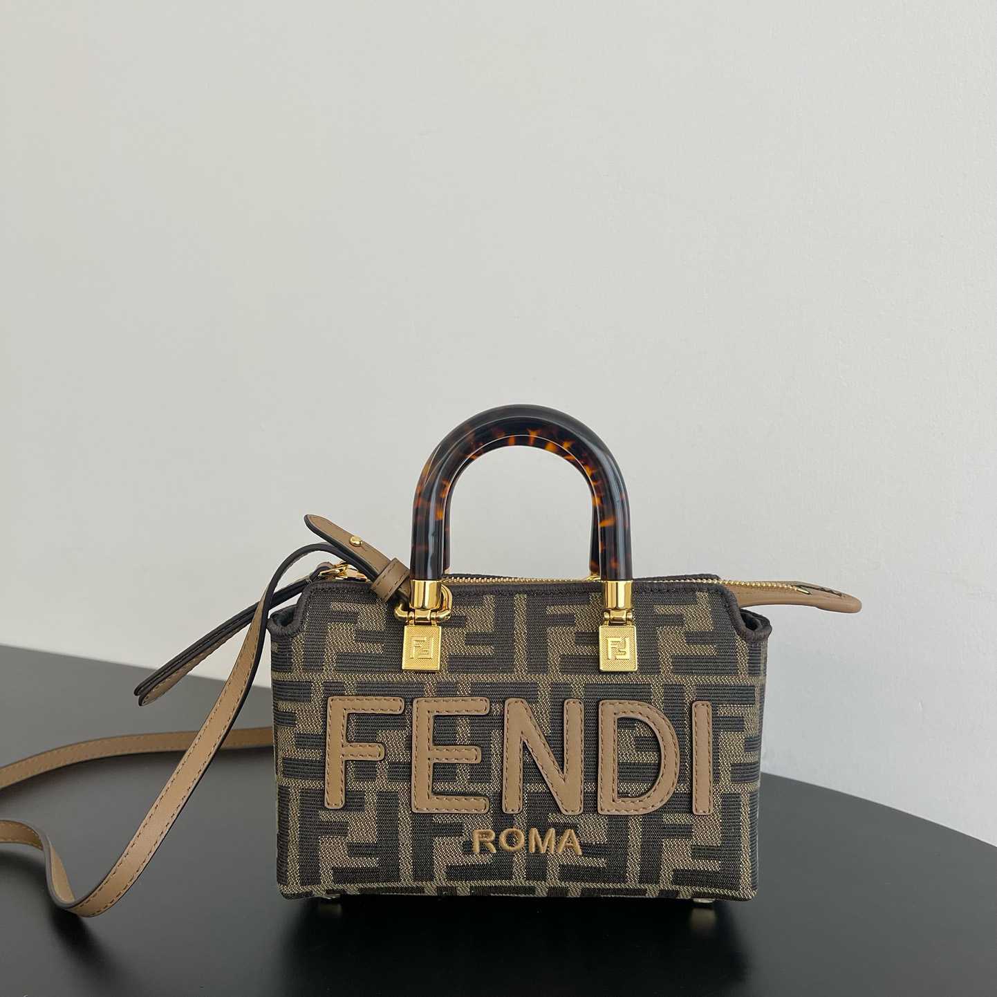 Fendi By The Way Tote Bag （17.5x18x8cm） - PerfectKickZ