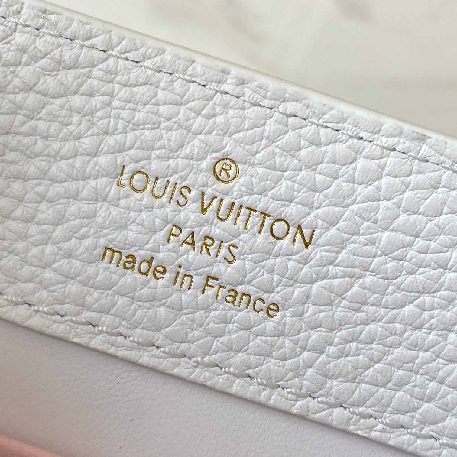 Louis Vuitton Capucines BB   M12279 - PerfectKickZ