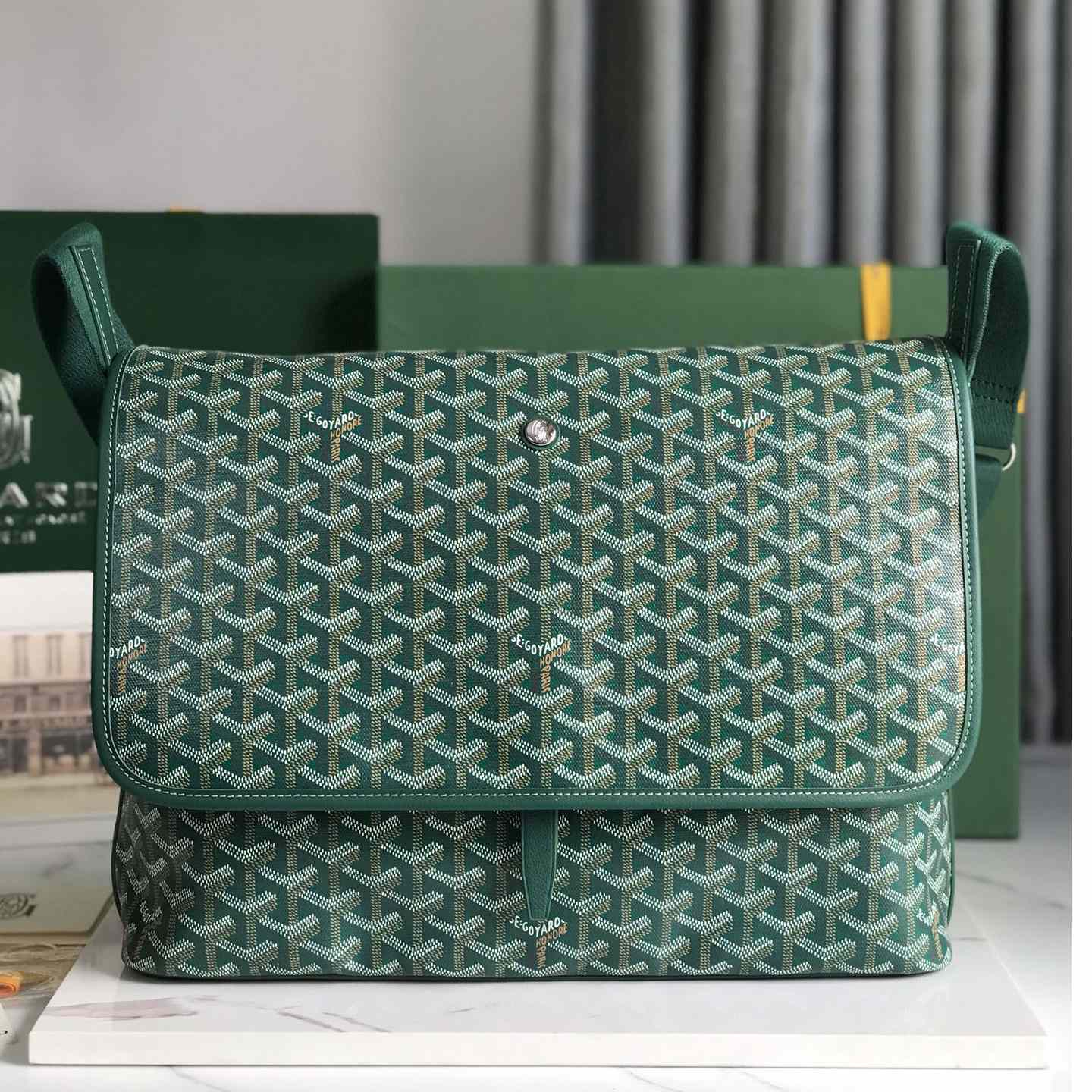 Goyard Capetien MM Messenger Bag   - PerfectKickZ