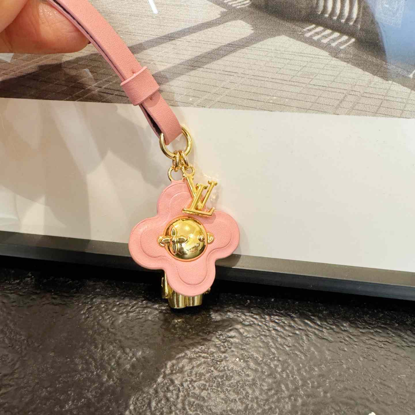Louis Vuitton Mini Vivienne Bag Charm  M02127 - PerfectKickZ