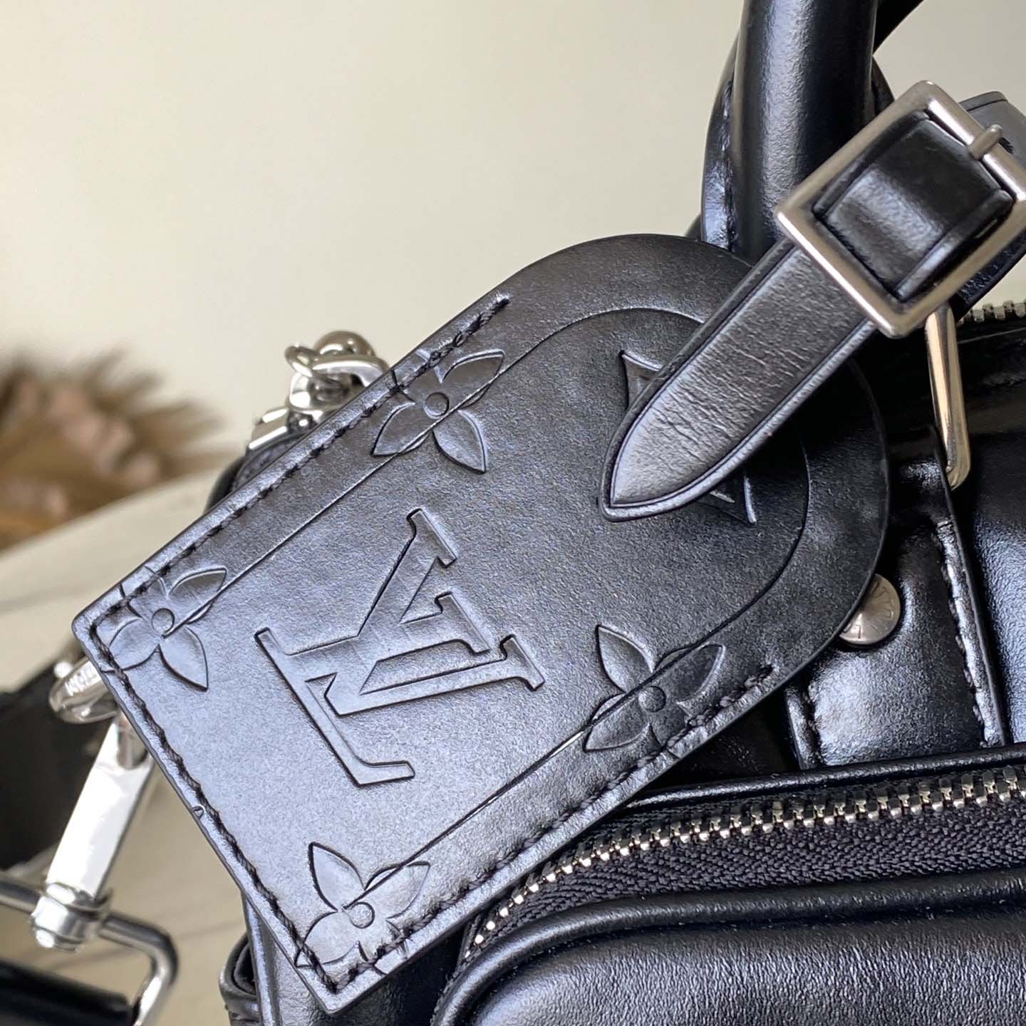 Louis Vuitton Keepall Cargo Bandoulière 25   M13988 - PerfectKickZ
