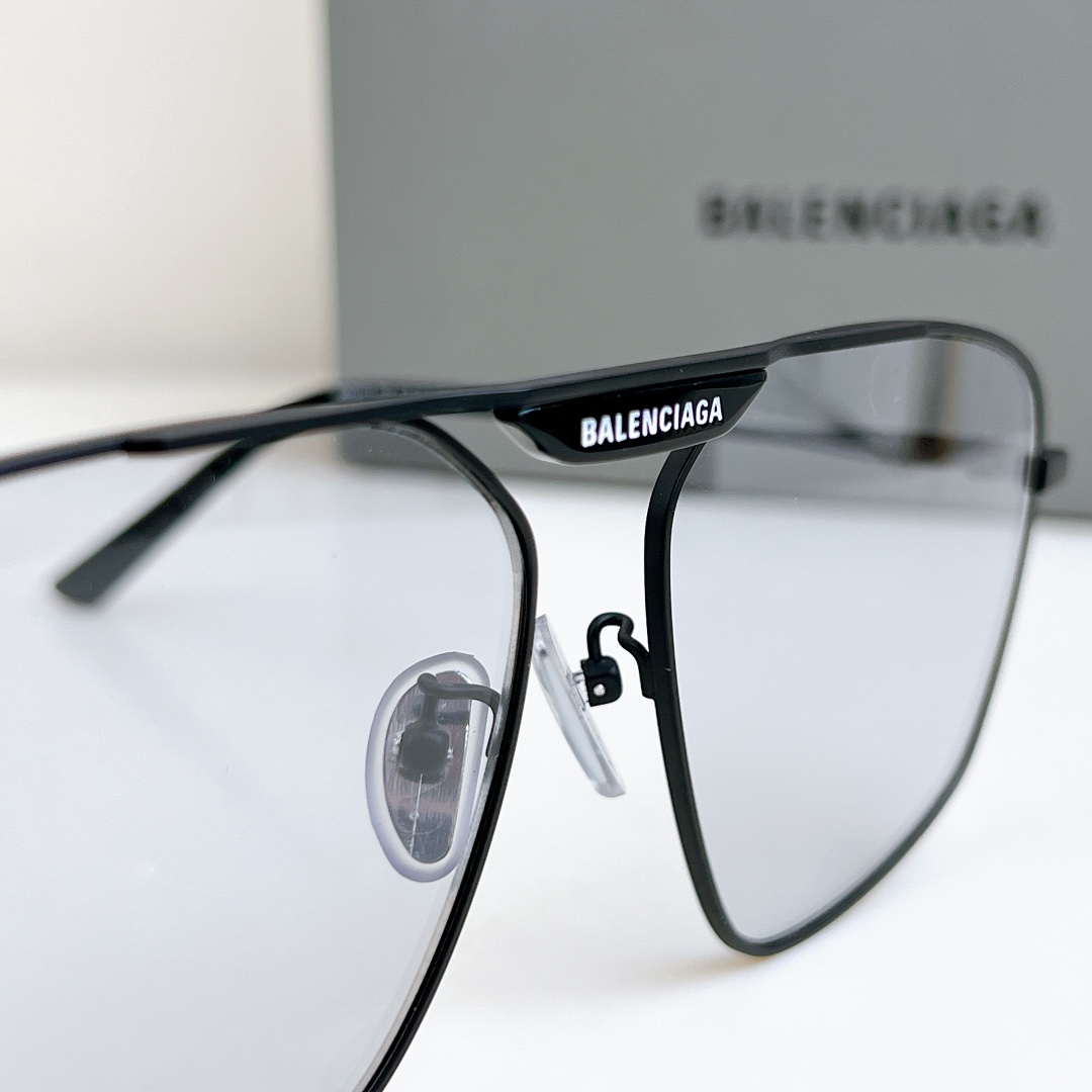 Balenciaga Tag 2.0 Navigator Sunglasses   BB0246SA - PerfectKickZ