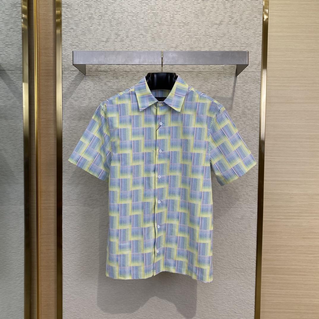 Louis Vuitton Graphic Printed Short-Sleeved Shirt    1AGTQG - PerfectKickZ