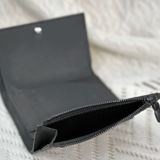 Louis Vuitton Victor Wallet   M12635 - PerfectKickZ