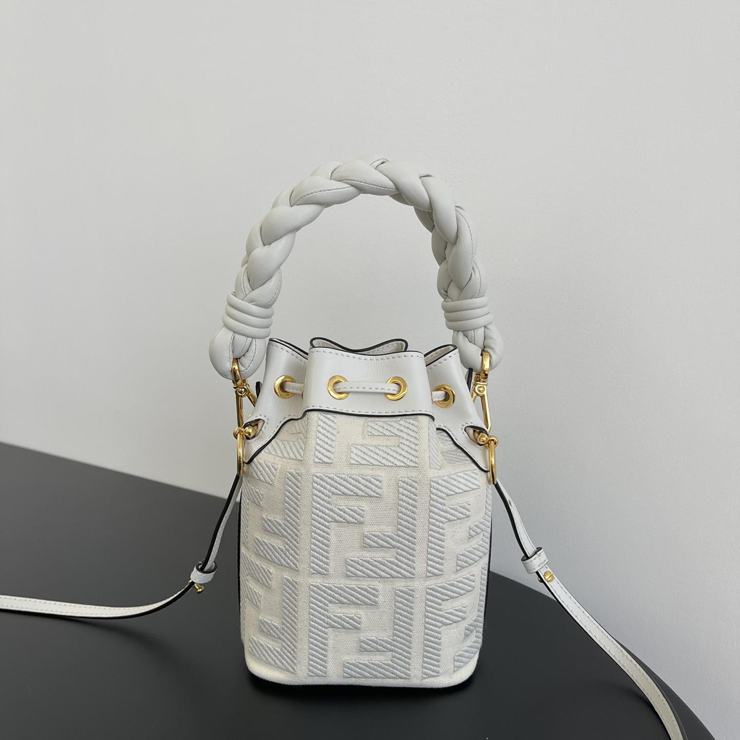 Fendi Bucket Bag (18-12-10cm) - PerfectKickZ