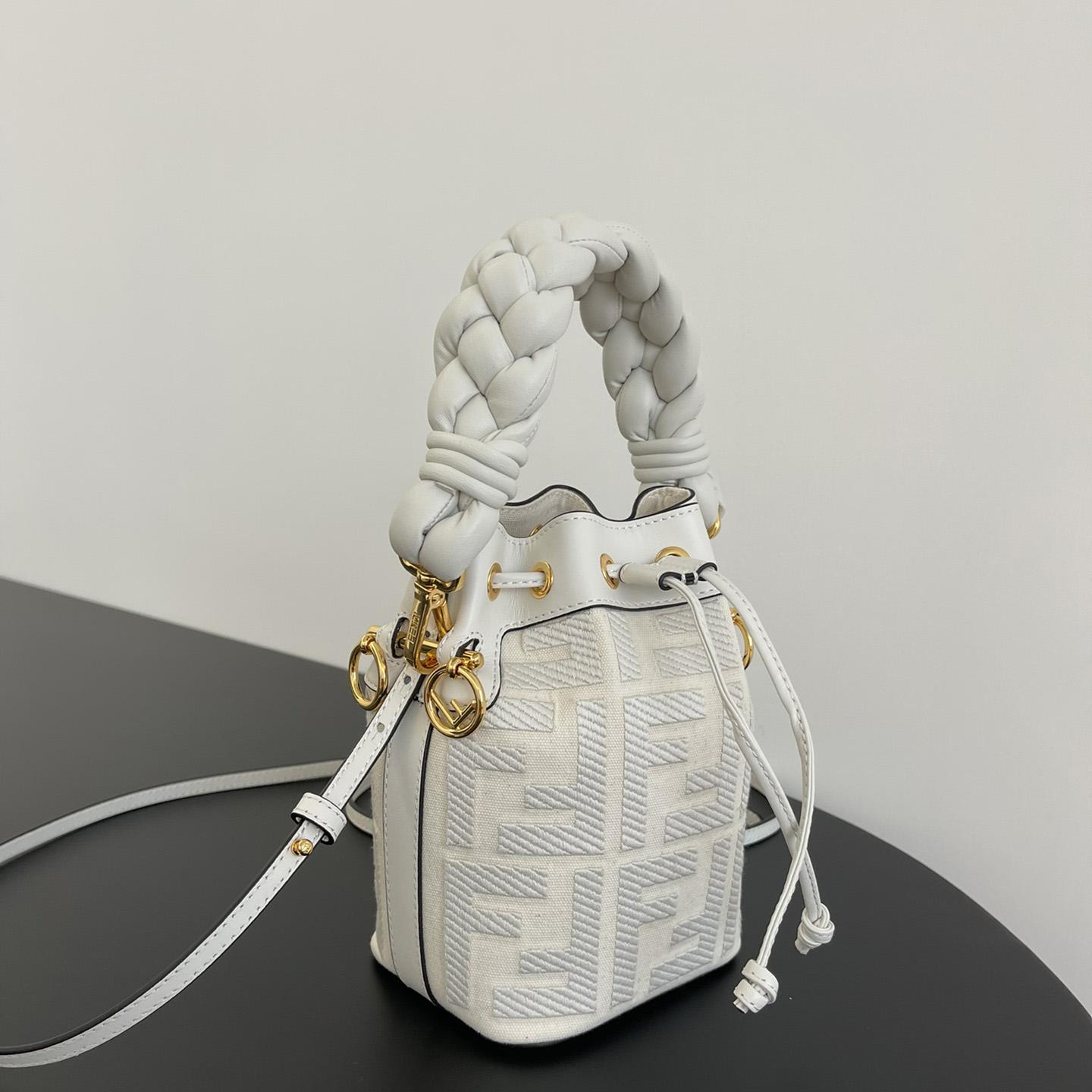 Fendi Bucket Bag (18-12-10cm) - PerfectKickZ