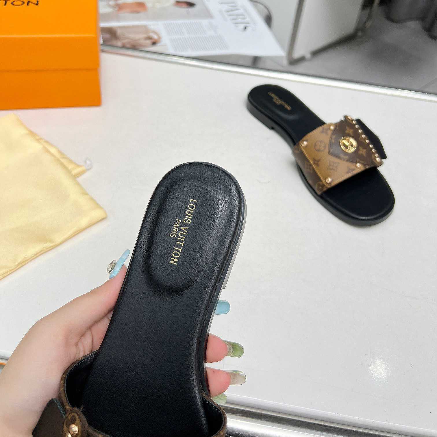 Louis Vuitton LV Frame Flat Mule   1ACXG7 - PerfectKickZ