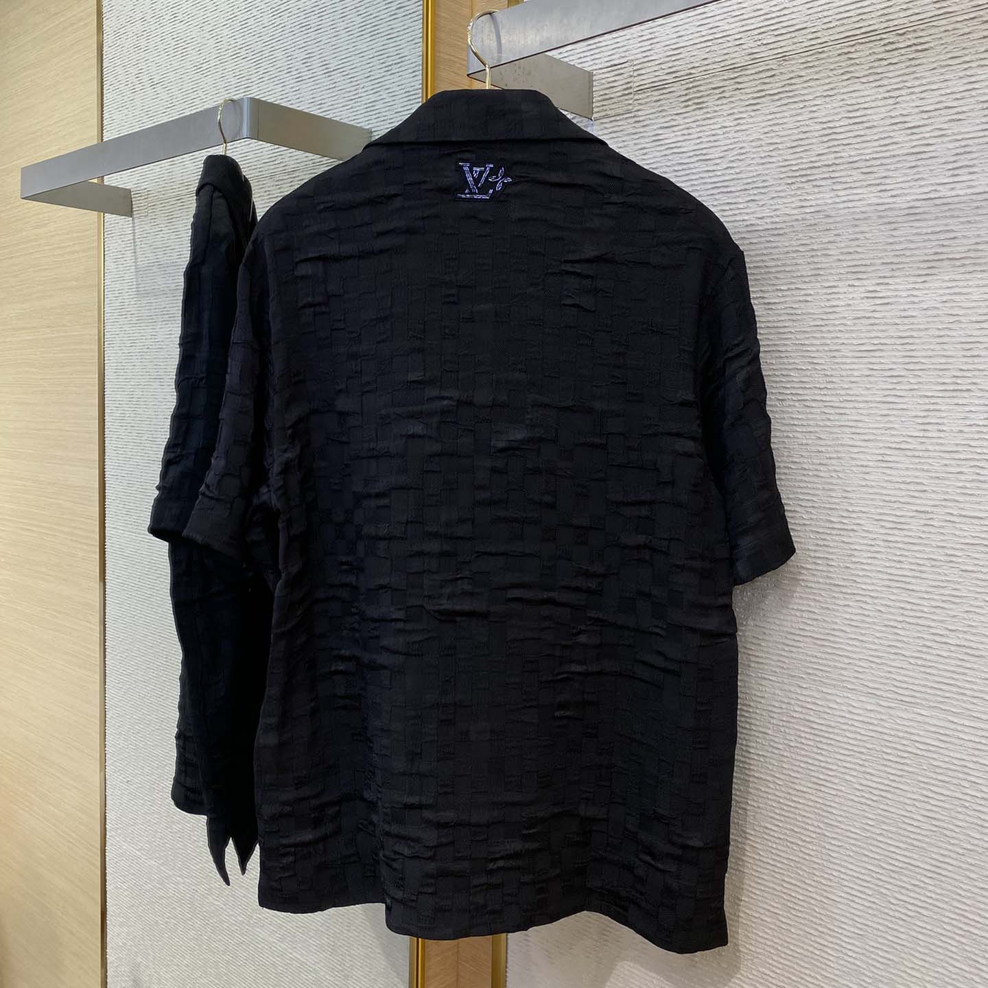 Louis Vuitton Graphic Jacquard Short-Sleeved Shirt  1AHCH7 - PerfectKickZ
