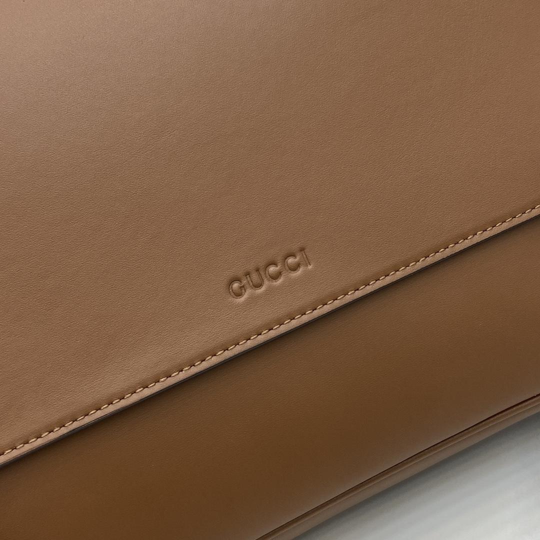 Gucci GG Emblem Medium Crossbody Bag - PerfectKickZ