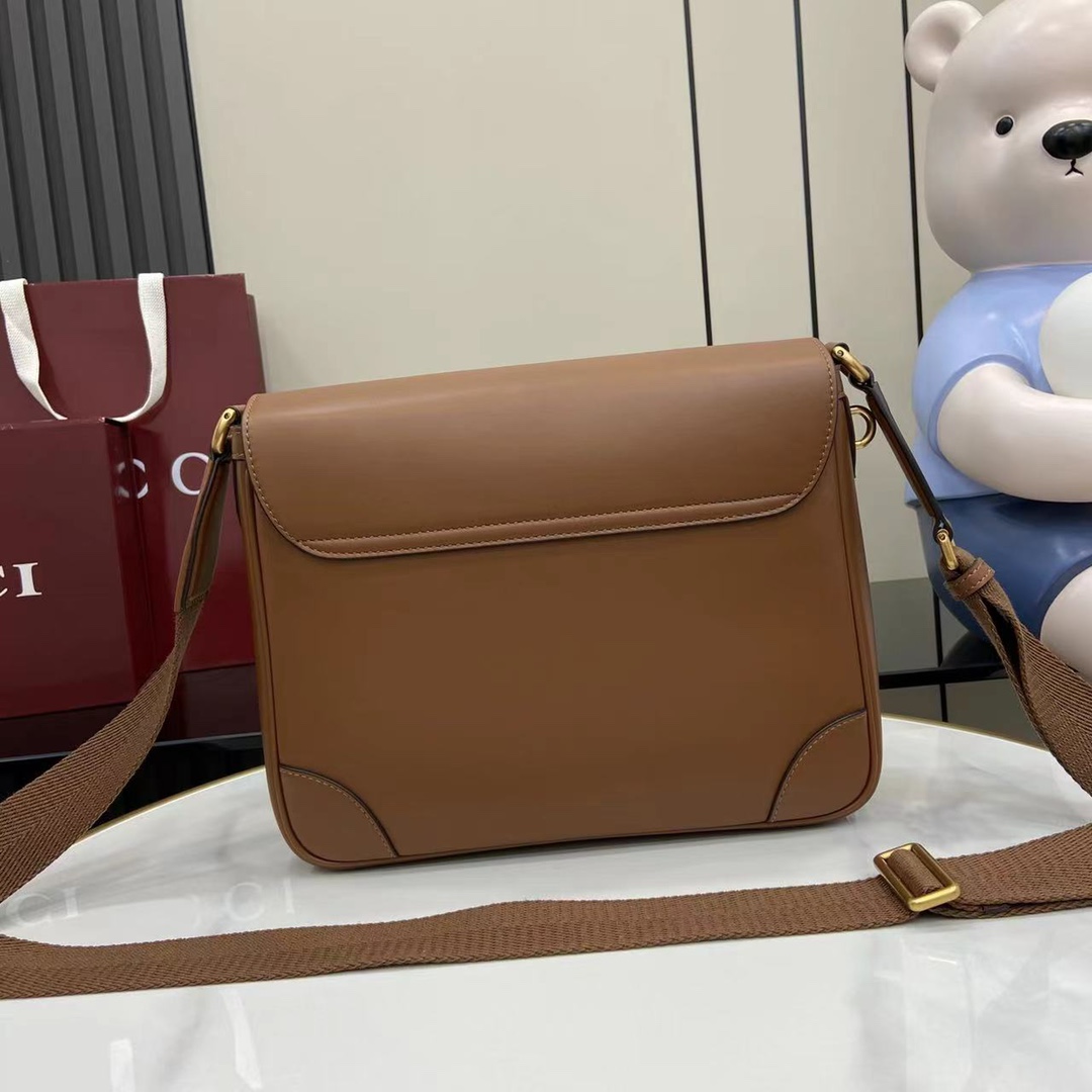 Gucci GG Emblem Medium Crossbody Bag - PerfectKickZ