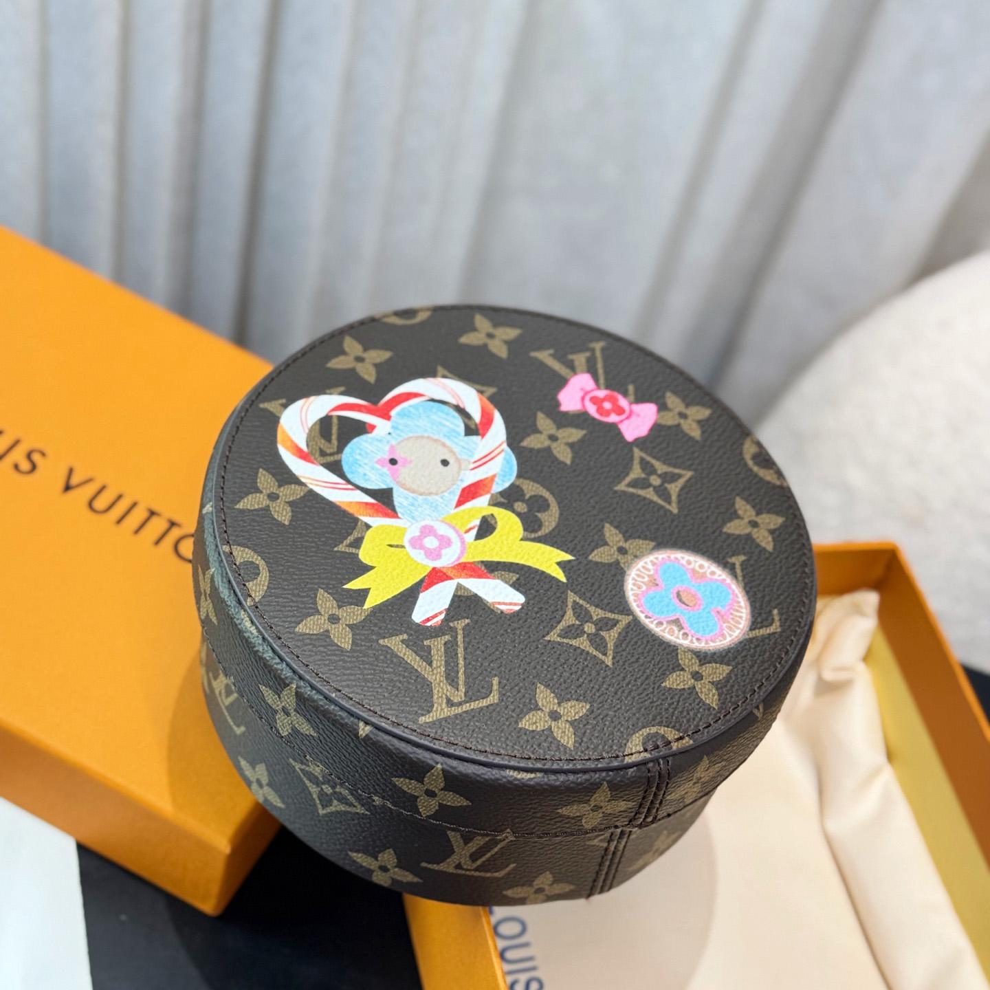 Louis Vuitton Vivienne Candy Box   GI1169 - PerfectKickZ