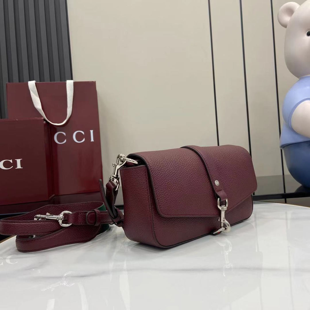 Gucci Small Crossbody Bag With Hook Closure - PerfectKickZ
