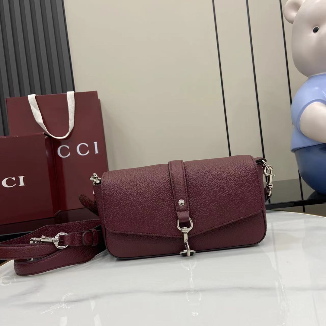 Gucci Small Crossbody Bag With Hook Closure - PerfectKickZ