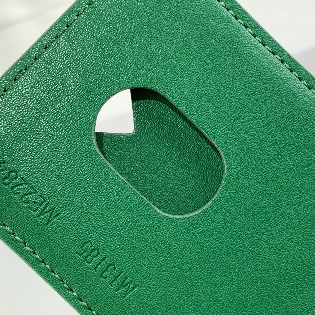 Louis Vuitton Porte-Cartes Magnet  M12855 - PerfectKickZ
